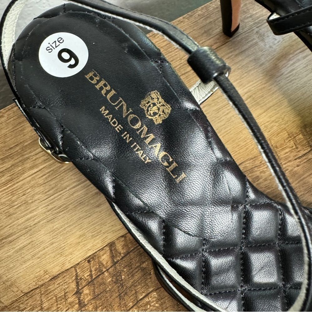Bruno Magli Black Quilted Leather Strappy Heels Size 39.5 Square Toe NEW Chic - Picture 10 of 10